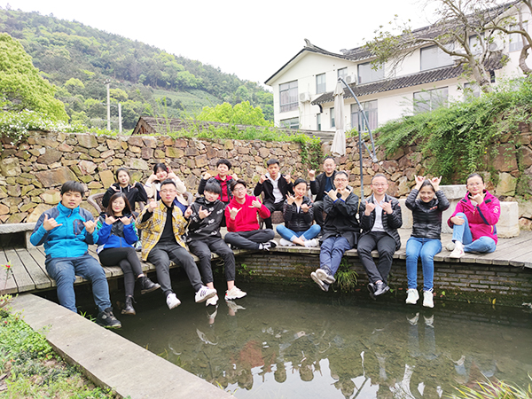 依斯倍環(huán)保營(yíng)銷團(tuán)隊(duì)西山縹緲峰戶外拓展旅游活動(dòng)之旅